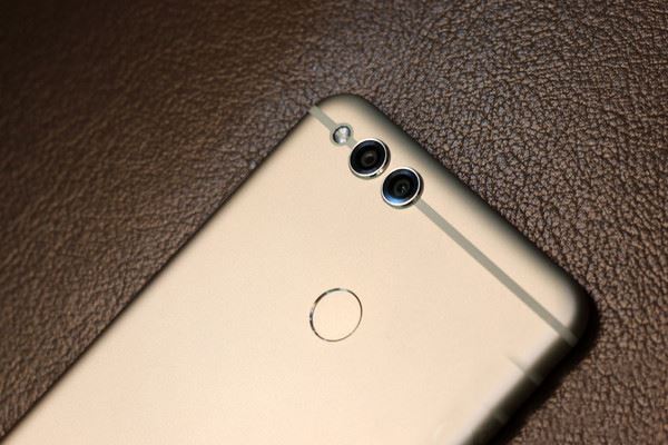 荣耀畅玩7X和畅玩6X哪个好？荣耀畅玩6X和7x配置外观性能全面对比评测