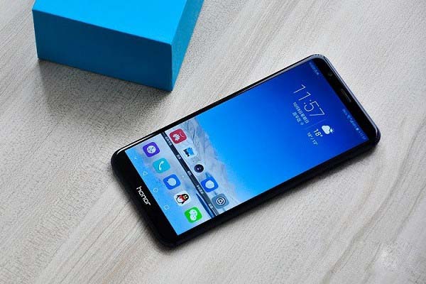 坚果Pro2和荣耀畅玩7X哪个好？荣耀7X与坚果Pro2区别对比