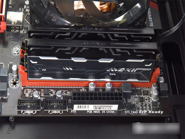 DDR4内存怎么安装?内存安装注意事项