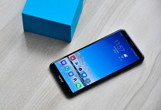 坚果pro2和荣耀畅玩7X哪个值得买？荣耀7X和坚果pro2全面区别对比评测