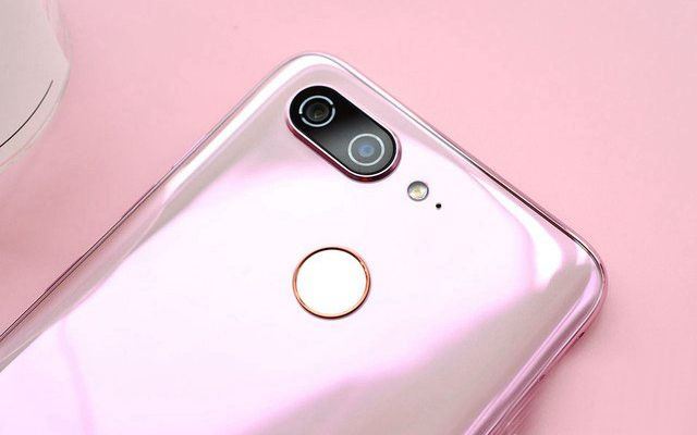 金立S11和金立S10哪个好？金立S10和金立S11配置外观拍照性能全面评测