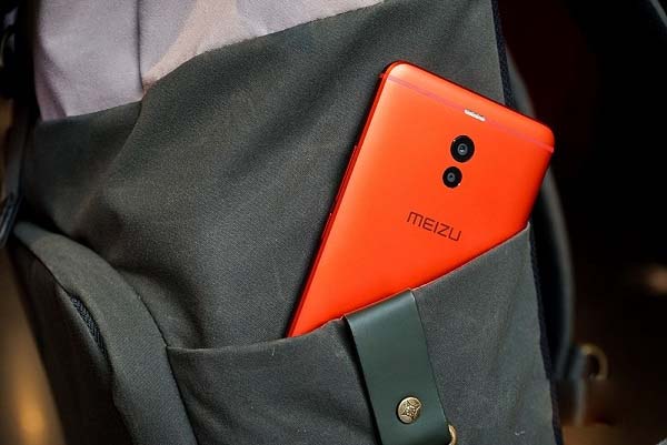 坚果Pro2和魅蓝Note6哪个好？魅蓝Note6与坚果Pro2区别对比