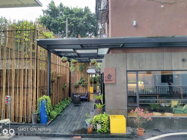 坚果Pro2和魅蓝Note6拍照哪个好？双摄千元机拍照对比