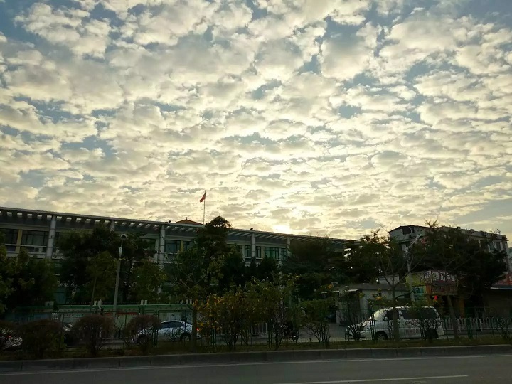 红米5 Plus体验评测：续航炸裂 拍照有惊喜