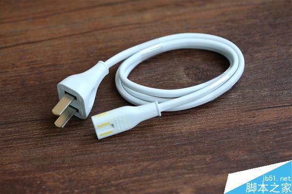 小米多口USB电源适配器图赏:65W/可充笔记本