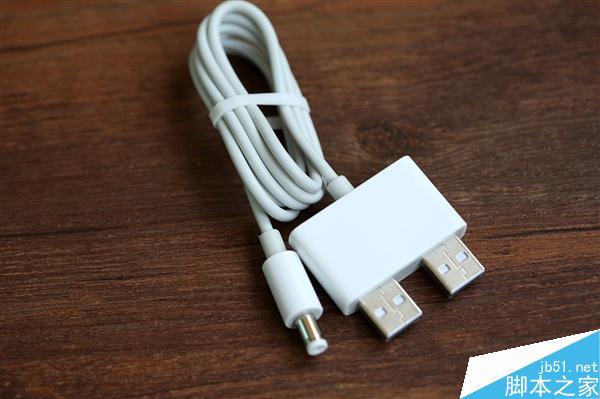 小米多口USB电源适配器图赏:65W/可充笔记本
