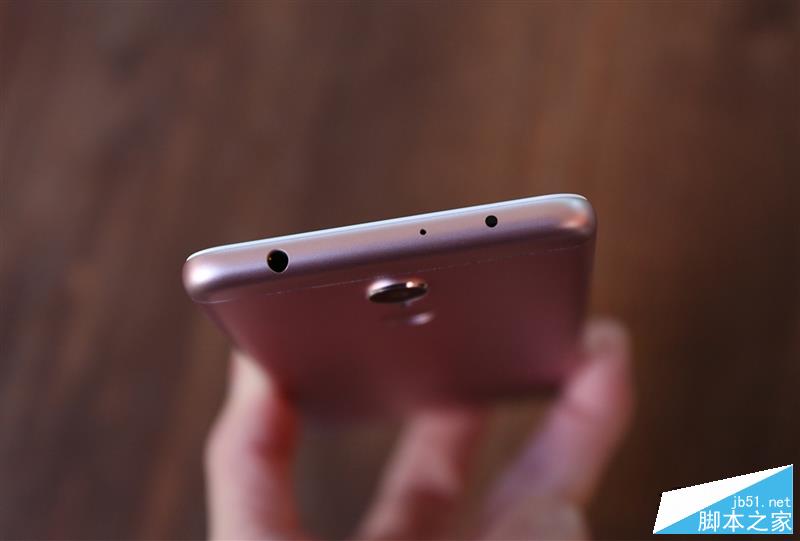 全面屏！红米5首发评测：史上性价比最高的小米手机