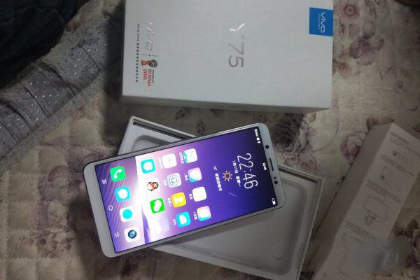 vivo Y75怎么样？vivo Y75参数配置真机图赏