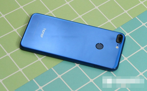 荣耀9青春版和红米5 Plus哪个好 红米5 Plus对比荣耀9青春版