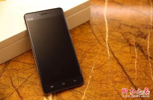 旗舰手机大轰趴，2015年中领衔的8款高端机