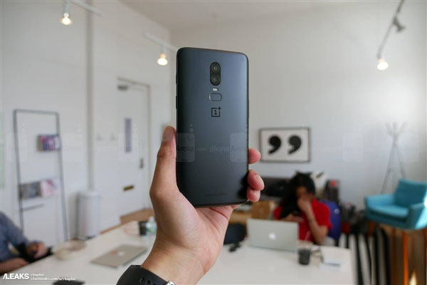 一加6真机抢先图赏 三种配色，玻璃机身