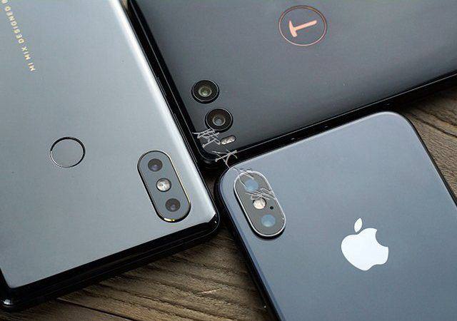 坚果R1、小米MIX2S、iPhone X对比评测 国产旗舰对决苹果