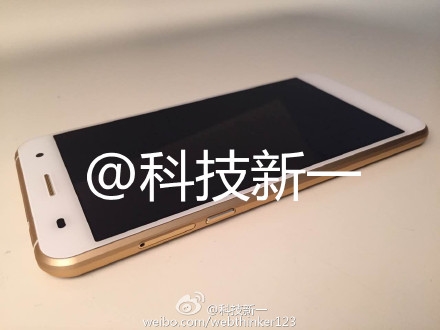 电池大亮！蓝魔手机真机首曝：iPhone 6看醉