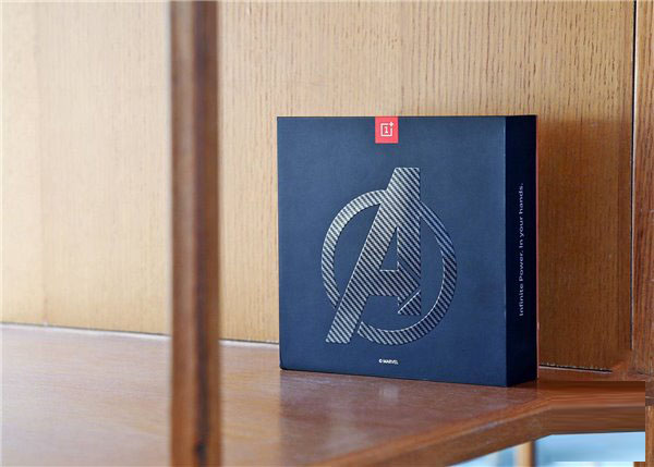 一加6复联版开箱图赏：随处可见的复联元素