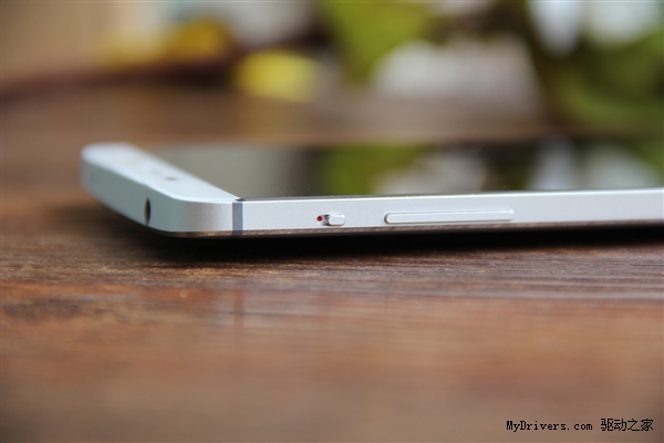 乐视手机乐Max图赏：6.33寸2K旗舰