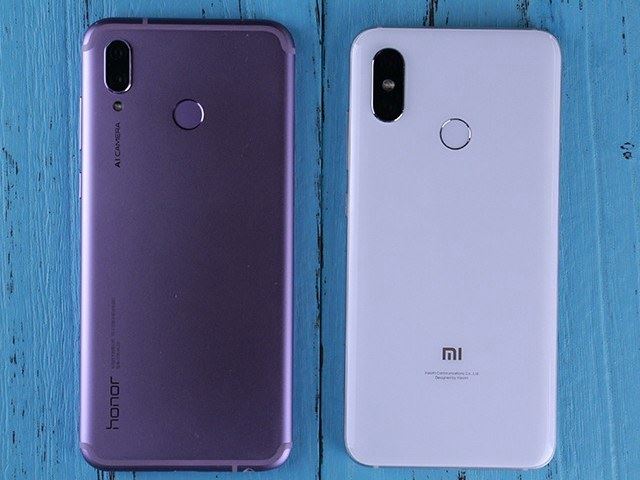 荣耀Play和小米8哪个值得买？小米8和荣耀Play外观性能拍照全方位评测