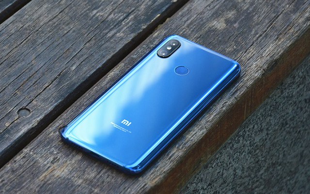 小米8和一加6买哪个好?差价500小米8对比一加6的区别