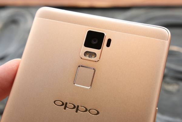  OPPO R7 Plus