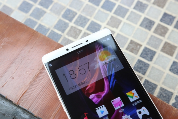  OPPO R7 Plus