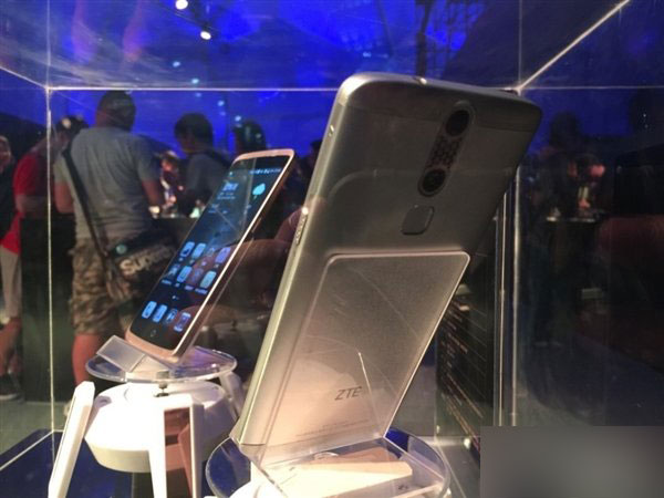 高端大气上档次!中兴新旗舰真机图赏