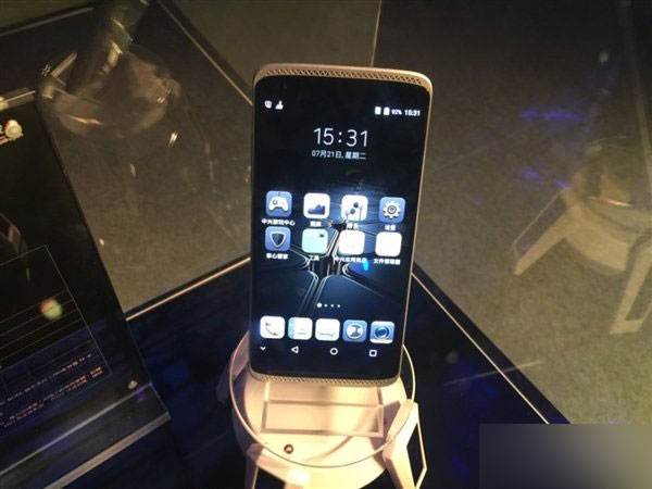 高端大气上档次!中兴新旗舰真机图赏