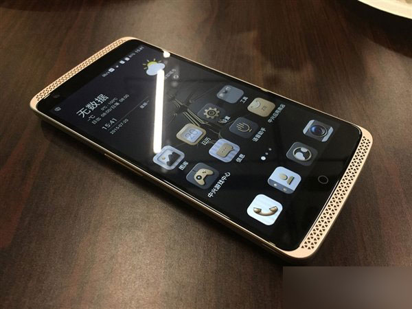 高端大气上档次!中兴新旗舰真机图赏