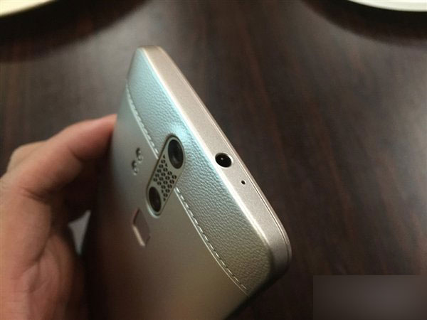 高端大气上档次!中兴新旗舰真机图赏