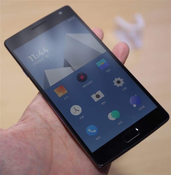 一加手机2真机上手图赏：真想来一台