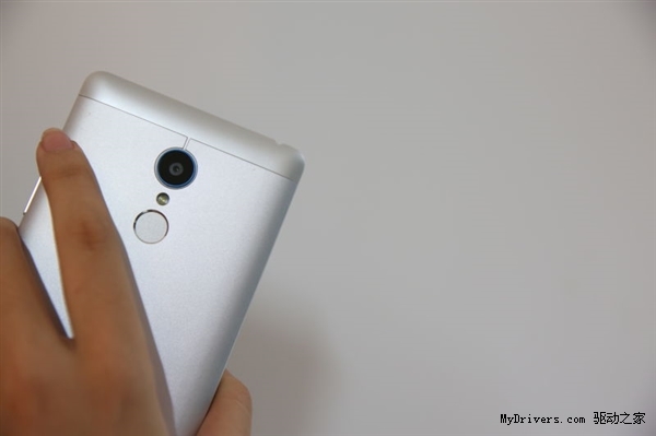 中兴“威武”新机邀请函曝光：魅族吐血哭晕！