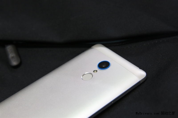 中兴“威武”新机邀请函曝光：魅族吐血哭晕！