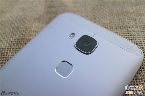 华为麦芒4真机图赏：金属机身颜值挺不错