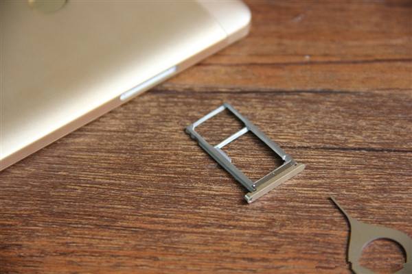 999元中兴威武3图赏：金属机身/指纹识别