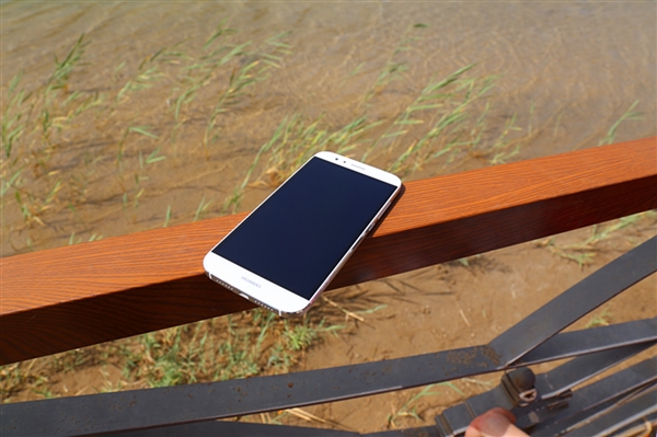 华为麦芒4开箱图赏之月牙泉篇