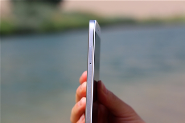 华为麦芒4开箱图赏之月牙泉篇