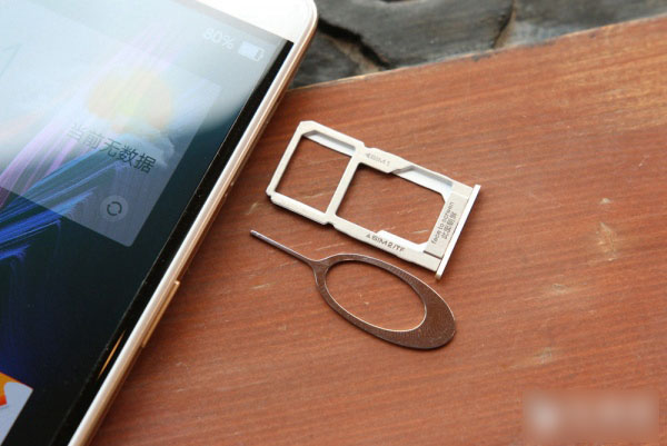 OPPO R7 Plus怎么插卡 OPPO R7 Plus SIM卡安装教程