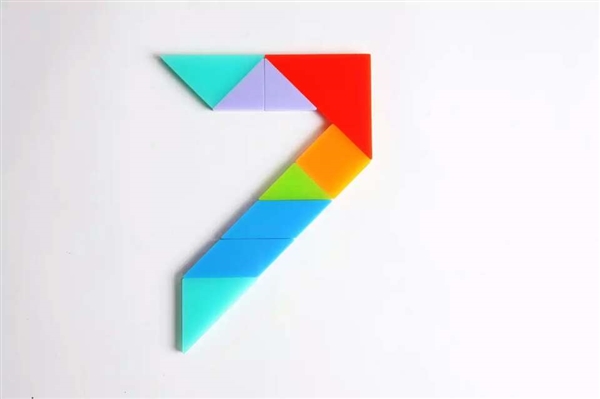 小米8·13发布会邀请函曝光：还有重磅手机？