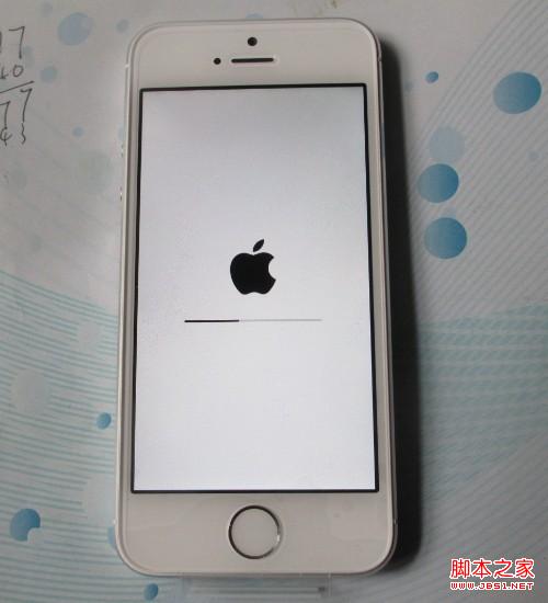 iOS 7.0.3升级进行中