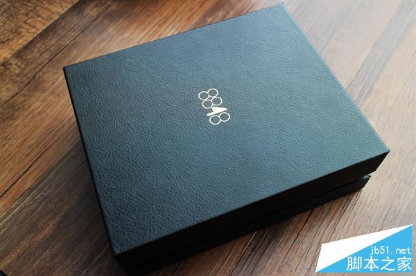 9999元国产首款钛金手机8848图赏：真美啊！