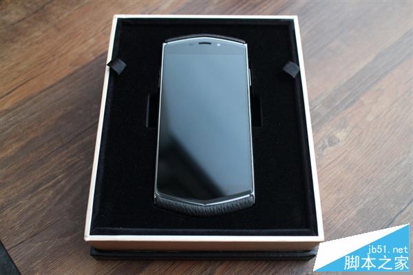 9999元国产首款钛金手机8848图赏：真美啊！