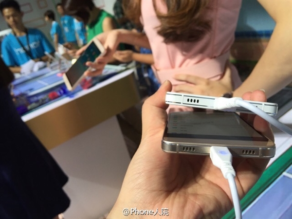 1599！华为荣耀7i真机上手图赏：妹子大爱