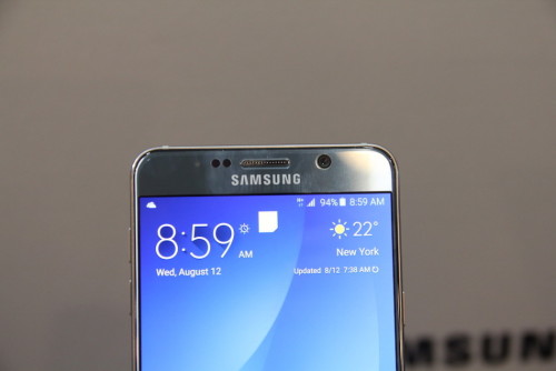 三星S6 edge+与Galaxy Note5新品发布会真机图及情况对比