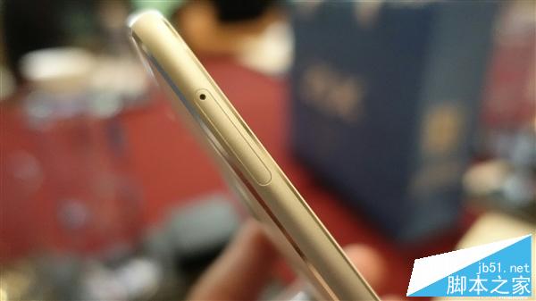 新版ZUK Z1图赏：预装CM12.1