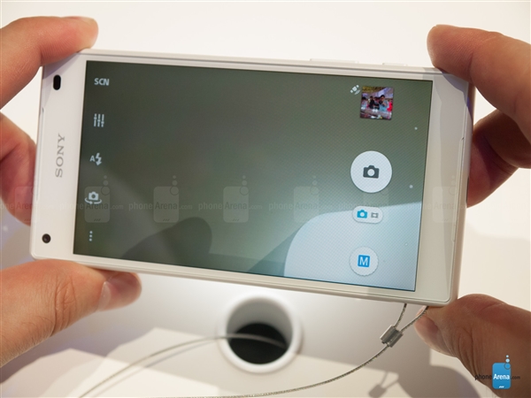 索尼4.6寸小屏旗舰图赏:骁龙810/2300万摄像头