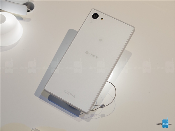 索尼4.6寸小屏旗舰图赏:骁龙810/2300万摄像头