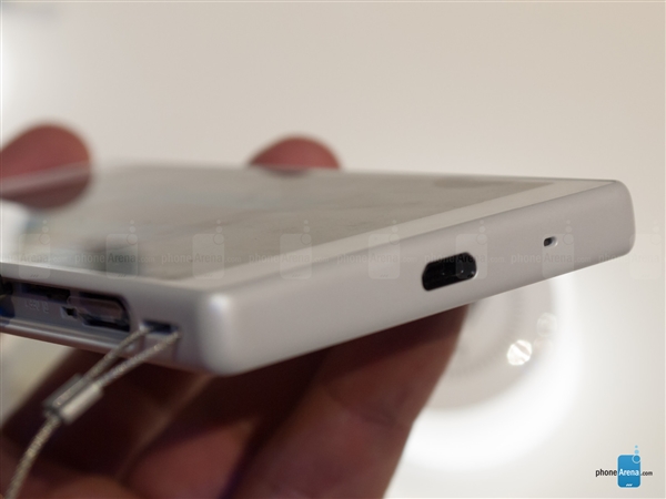 索尼4.6寸小屏旗舰图赏:骁龙810/2300万摄像头