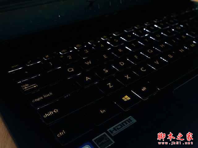 Macbook Pro和华硕灵耀3 deluxe哪个值得买?灵耀3 deluxe与苹果Macbook Pro区别对比