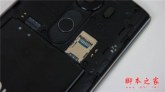 LG V10真机图赏：金属边框+双显示屏