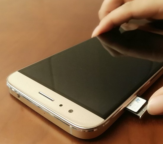 华为g7 plus怎么装卡？华为g7 plus SIM卡安装教程