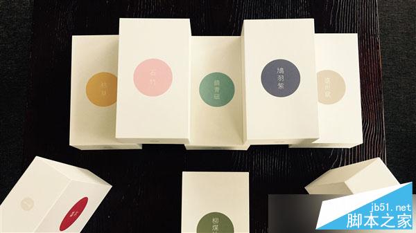 集齐八款召唤龙哥！文青版坚果手机开箱图赏