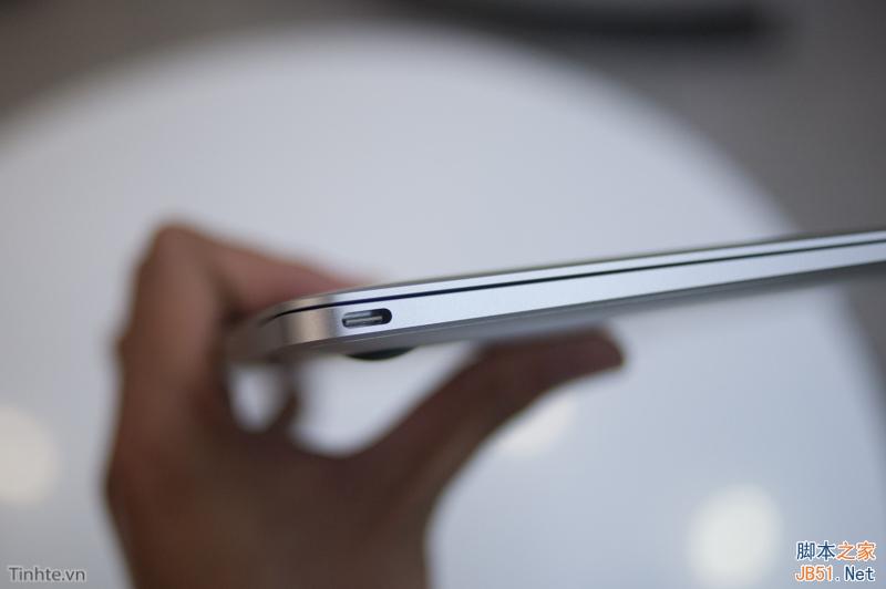 史上最薄Macbook开箱:精致到没话说